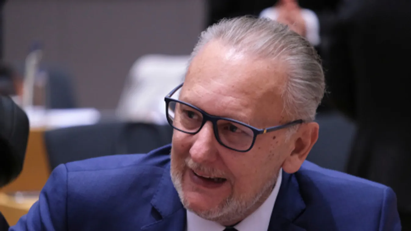 A horvátországi beutazáshoz az első oltás mellett igazolni kell, hogy az illető átesett a fertőzésen