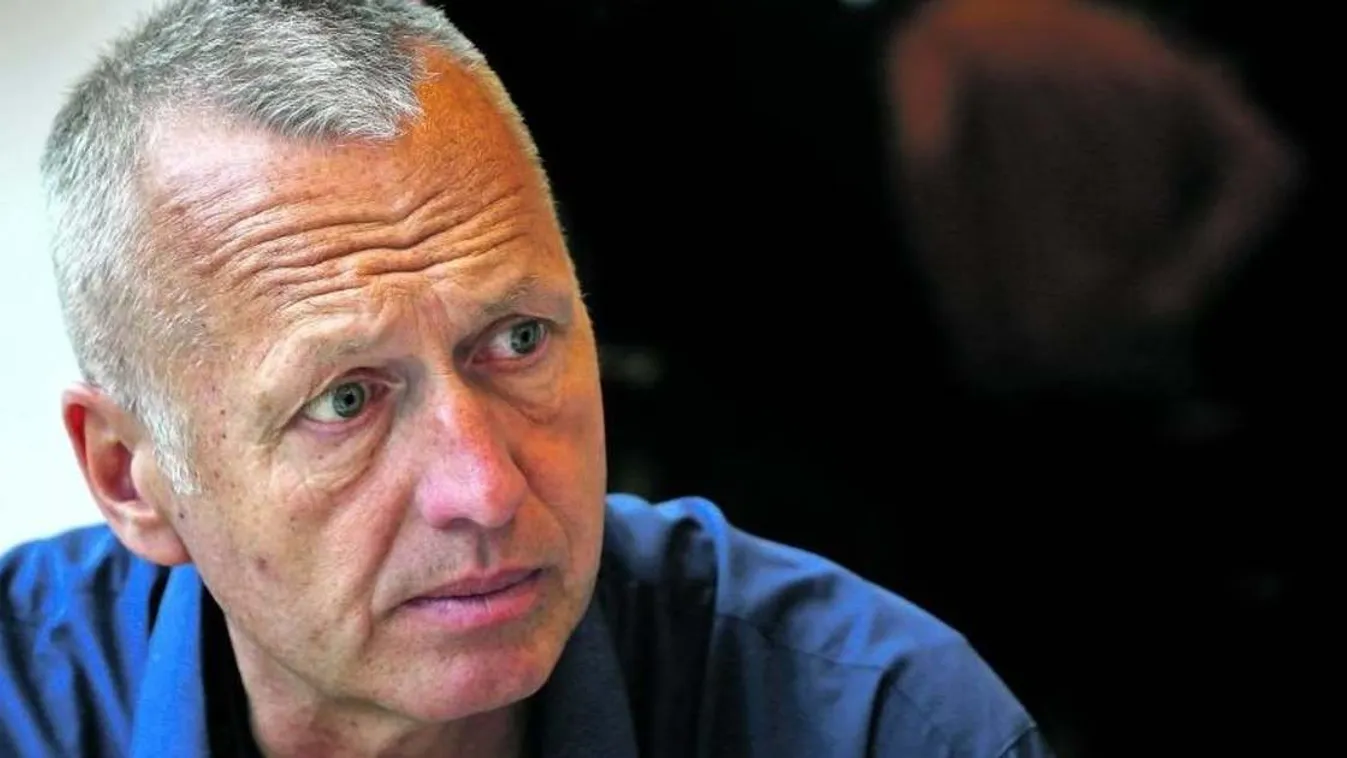 Többség híján az utcáról alkotmányozna a baloldal