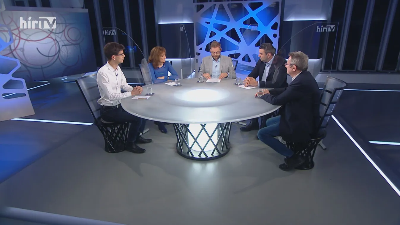 Civil kör: Ez már egy nyílt háború az Európai Bizottság és Magyarország között