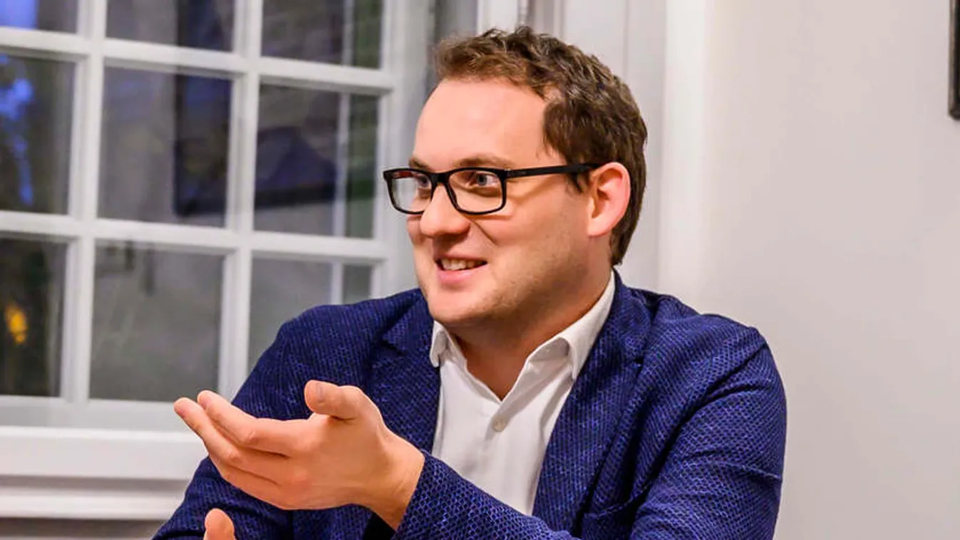 A jobboldal iránt továbbra is érdeklődik az ifjúság