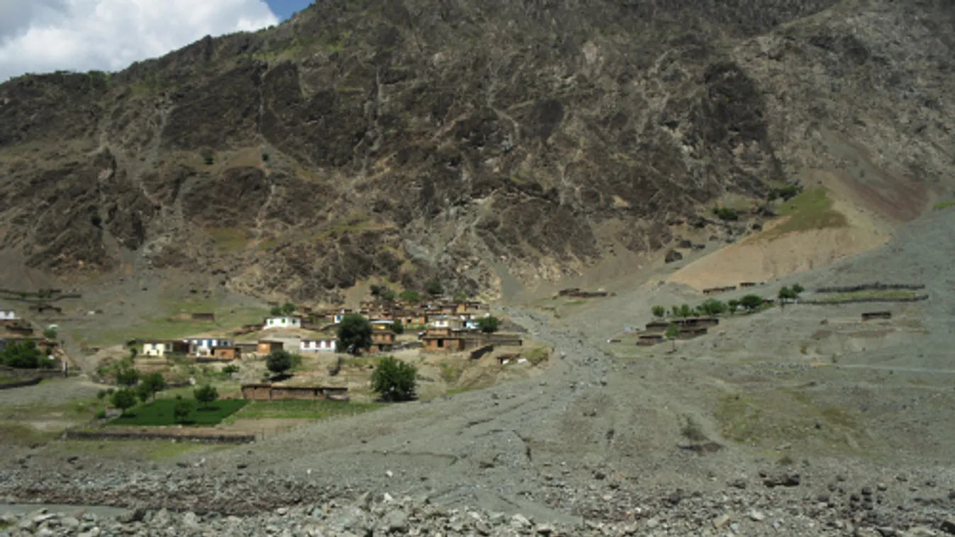 Násznép közé csapódott aknagránát Afganisztánban, több halott van