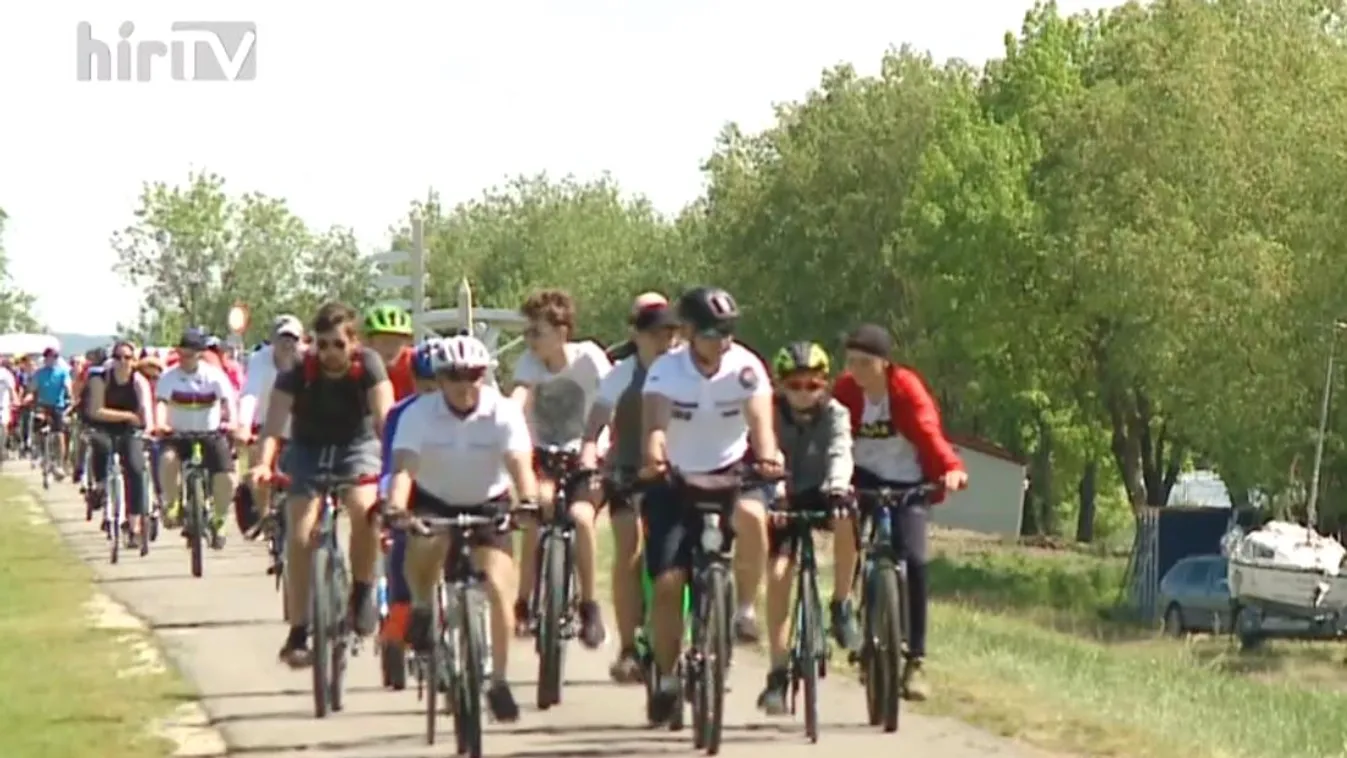 Kerékpártúrával köszöntötték az idegenforgalmi szezont
