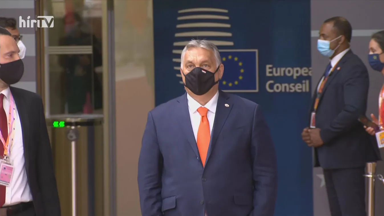 Orbán Viktor: A szülők dönthessenek a gyermekek szexuális neveltetéséről