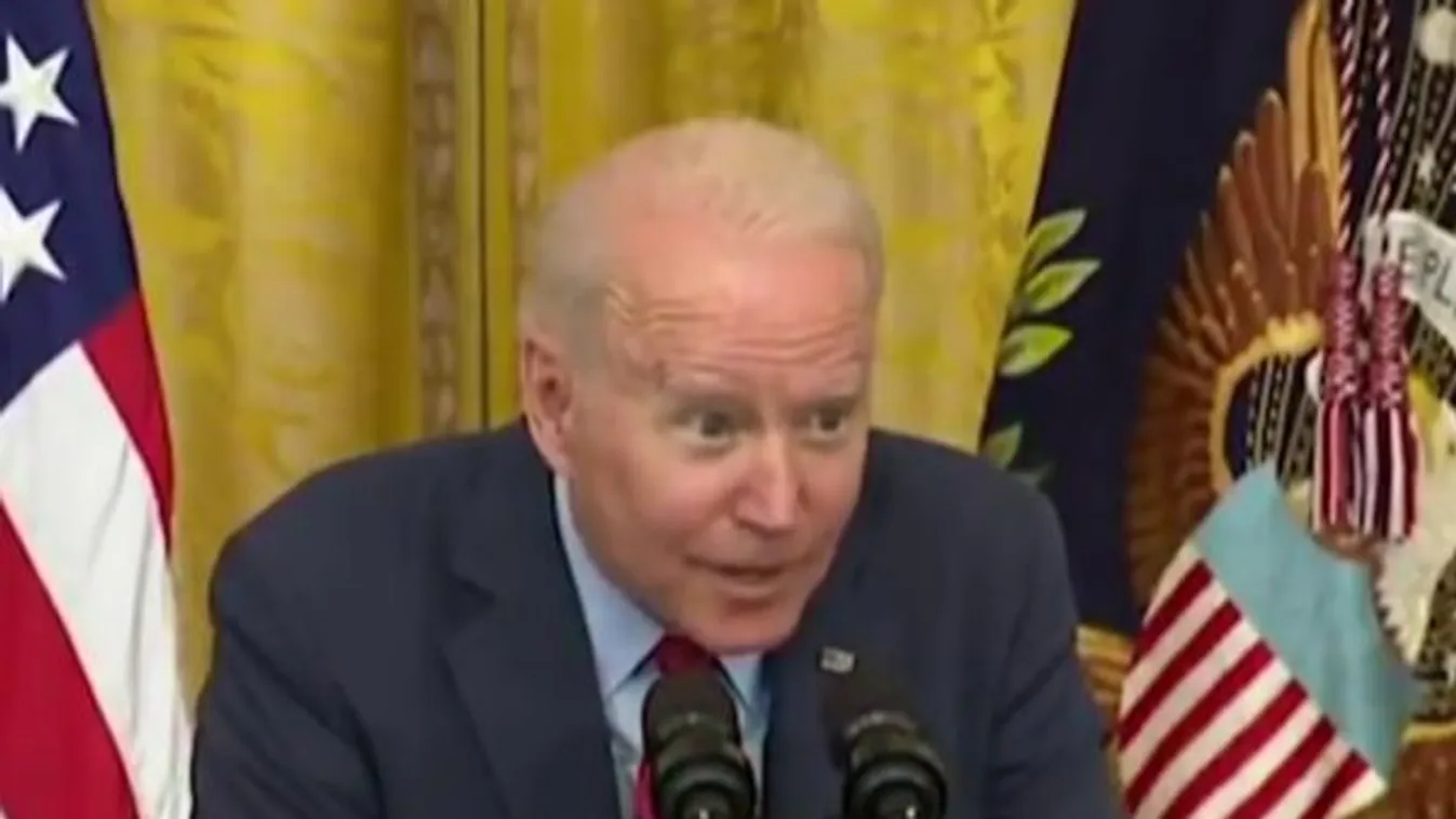 Furcsán viselkedett az amerikai elnök