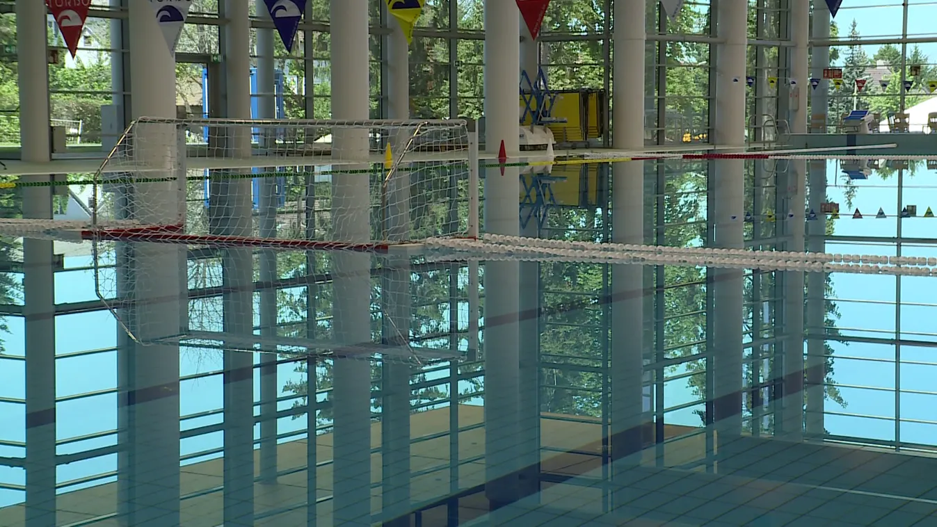 Átadták az ország második legnagyobb sportuszodáját Sopronban