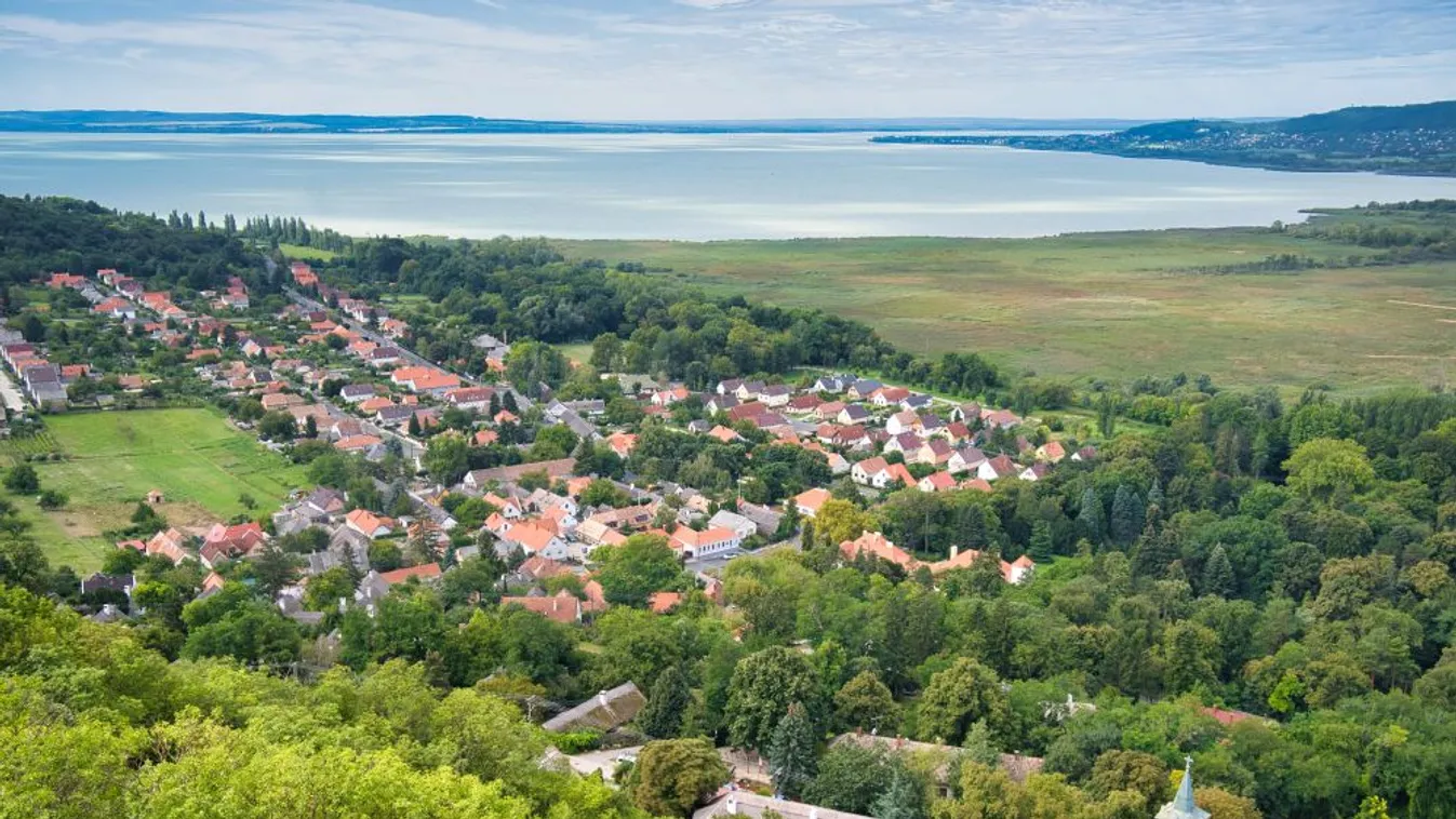 Balatoni ingatlankörkép: mit keresnek most a vevők?