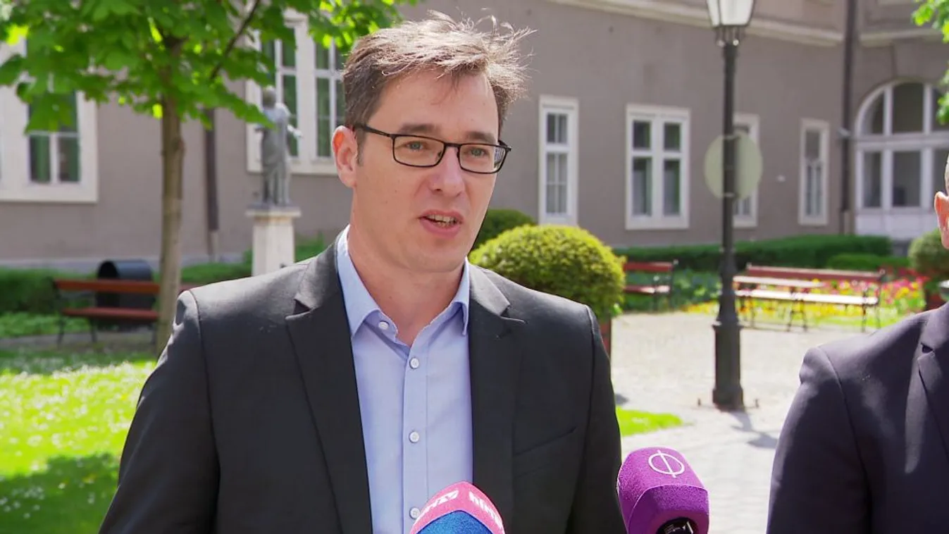 Jutalomosztáskor bezzeg kaszáltak Karácsonyéknál