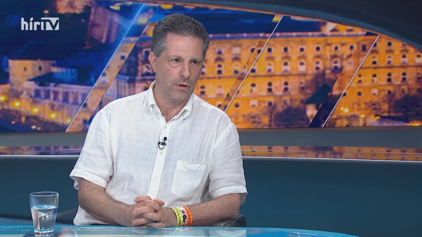 Schiffer András: A kormány sem tudja megvédeni a gyermekeket úgy, hogy a netről ömlik a szenny