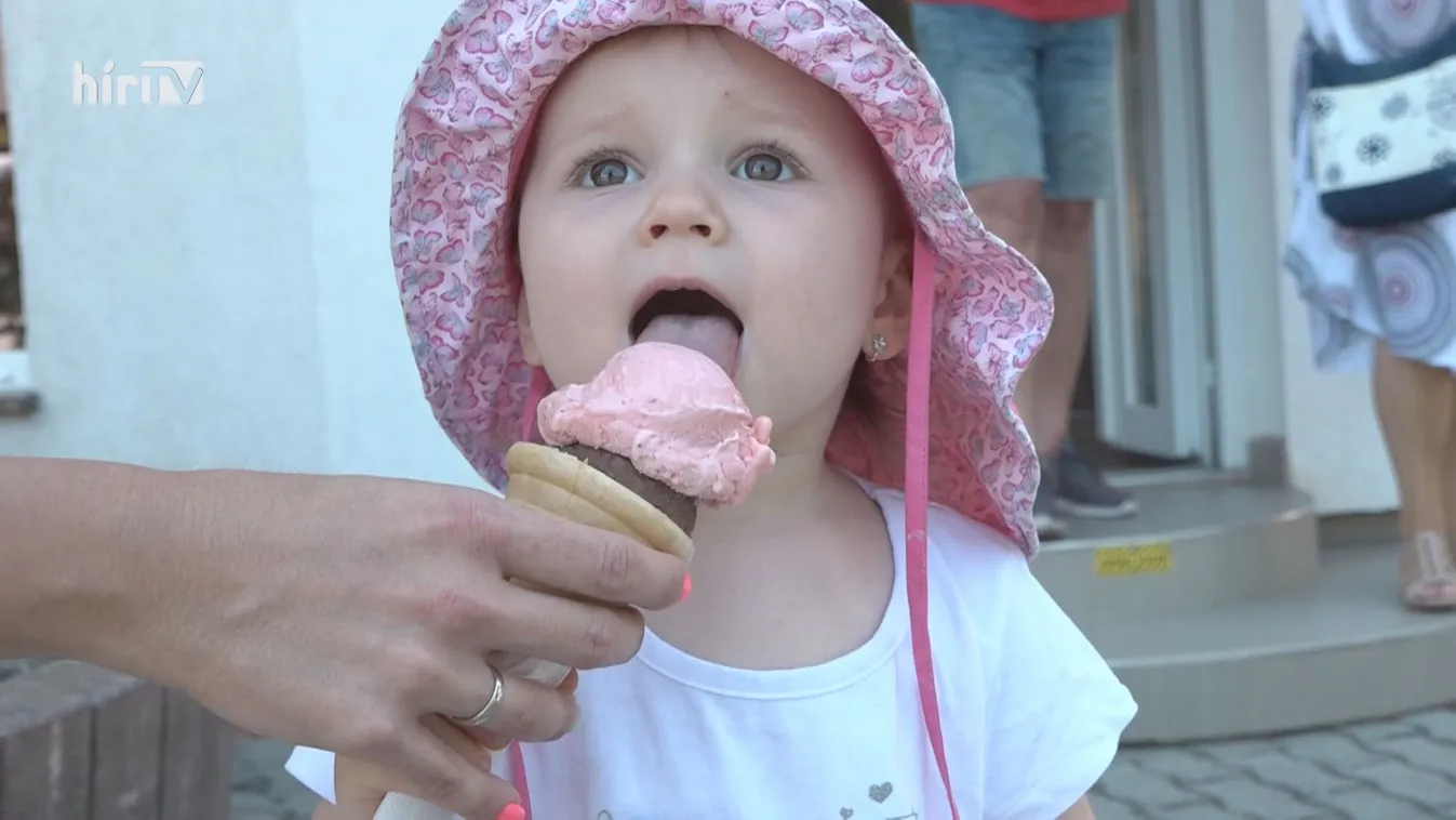 Egy család 3000 forintért fagyizhat a Balatonnál