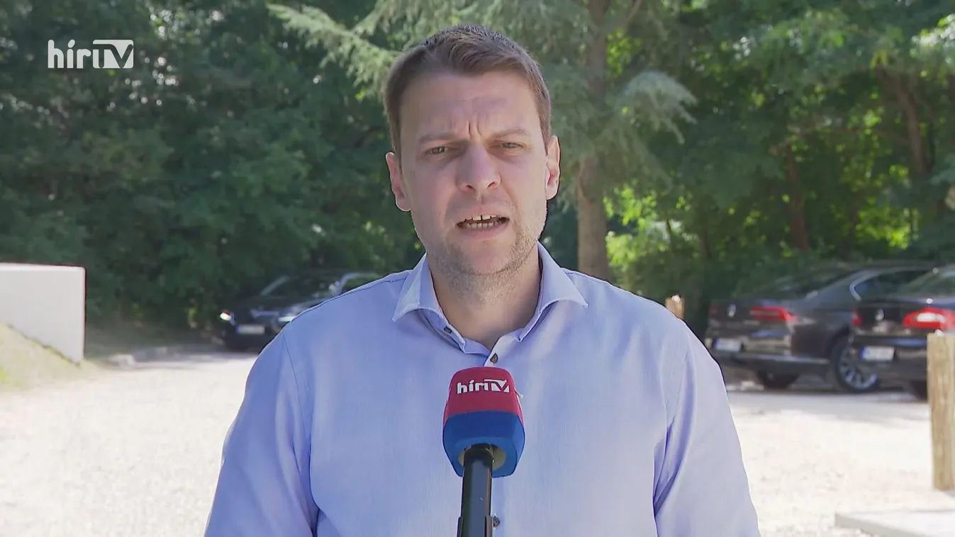 Menczer Tamás provokációnak tartja a szivárványszínű müncheni stadiont