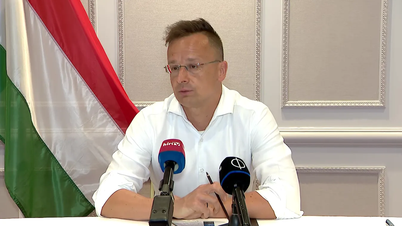 Szijjártó Péter: Magyarország veszi át a NATO koszovói küldetésének parancsnokságát