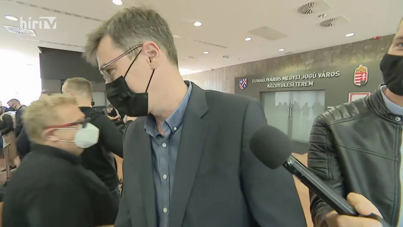 Elismerte Karácsony, hogy valótlanságokat állított