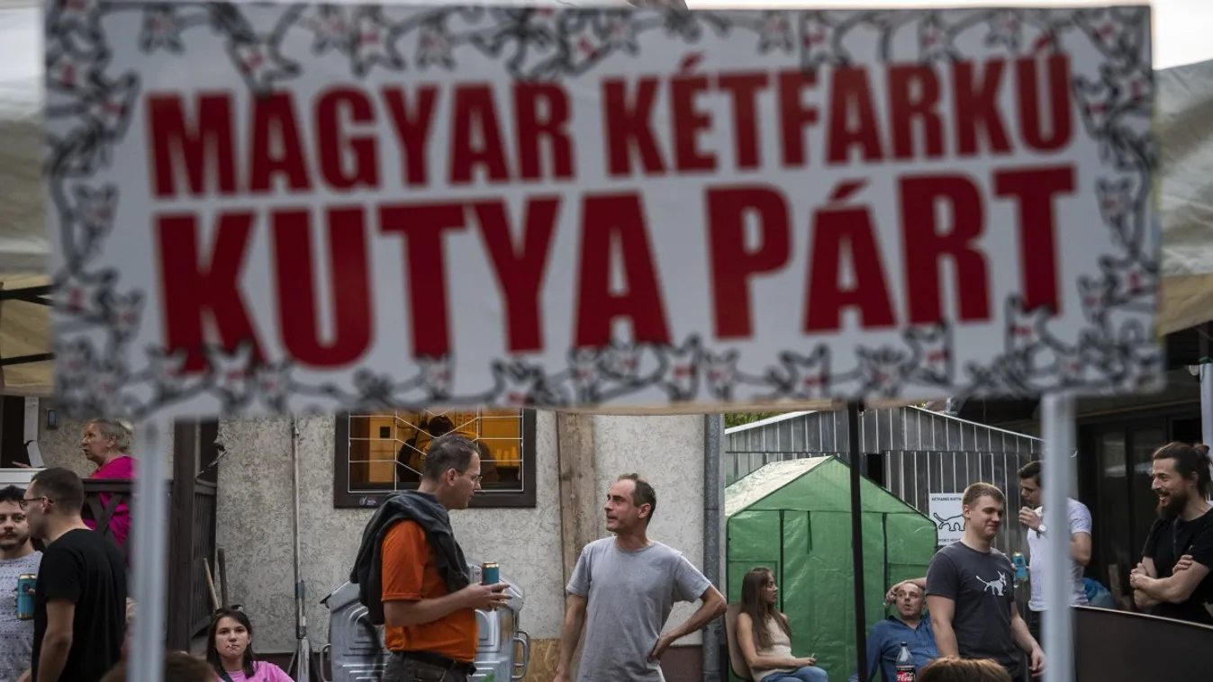 Baloldali nyomás alatt a Magyar Kétfarkú Kutya Párt