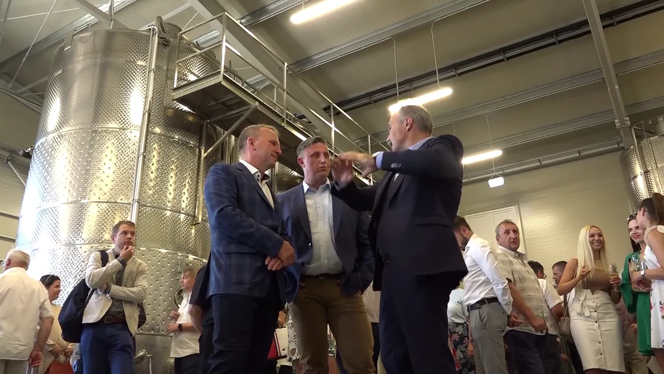 A magyar bor jövőt biztosít a magyaroknak