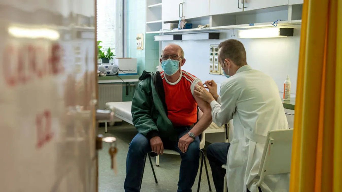 Már a magyarok 64 százaléka védett a vírus ellen