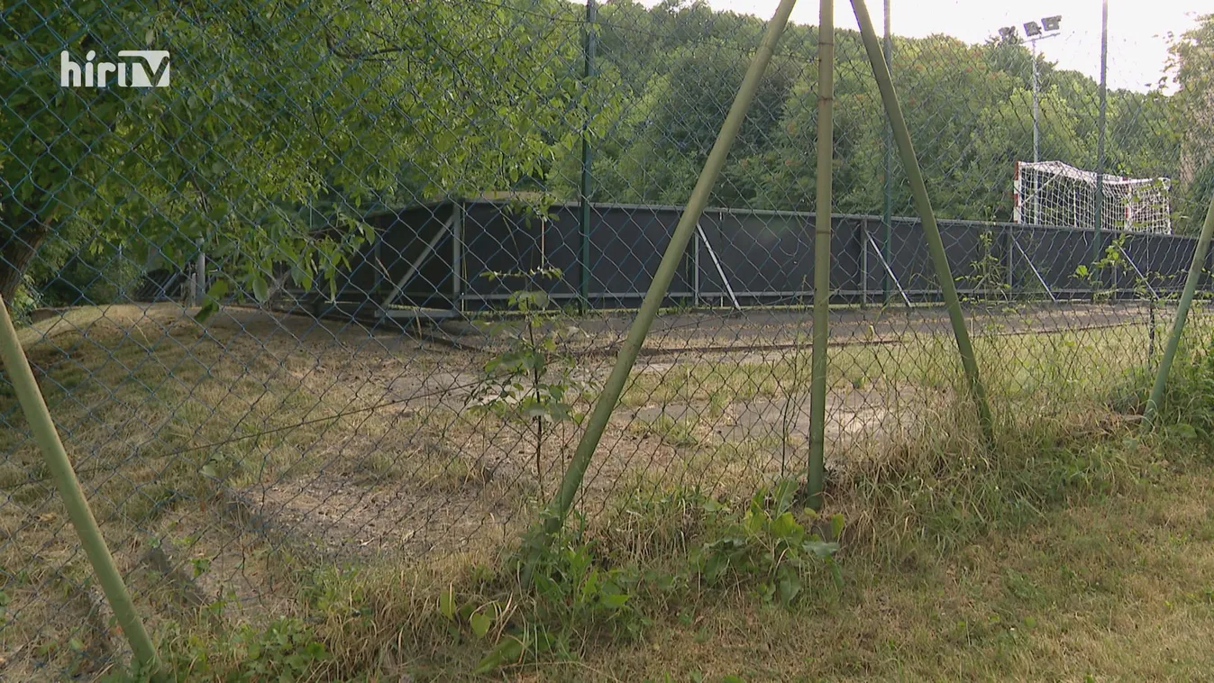 Óbuda baloldali polgármestere megtiltotta a strandbelépők átvételét Bús Balázstól