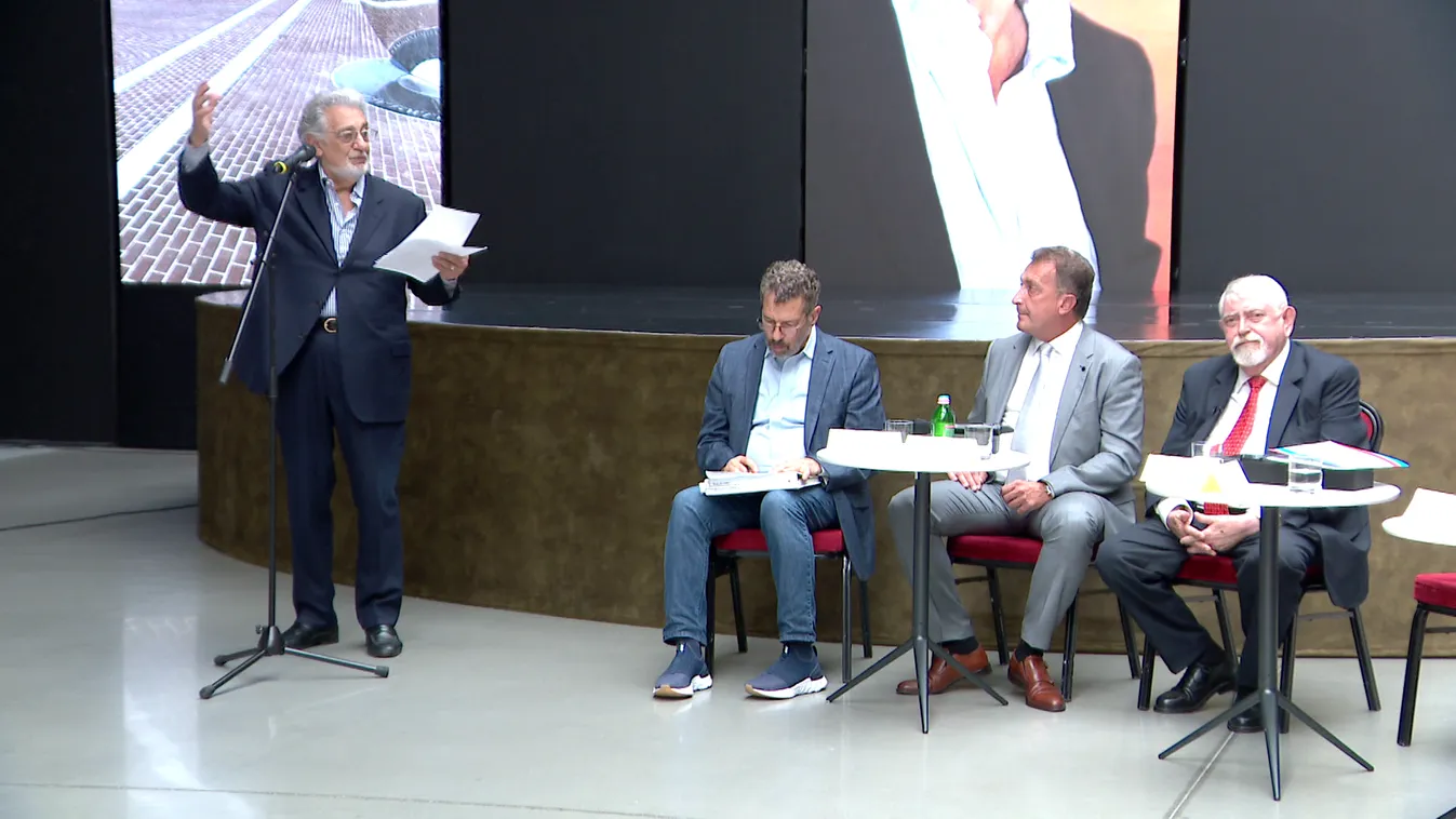 Plácido Domingo koncertet ad az egészségügyi dolgozóknak