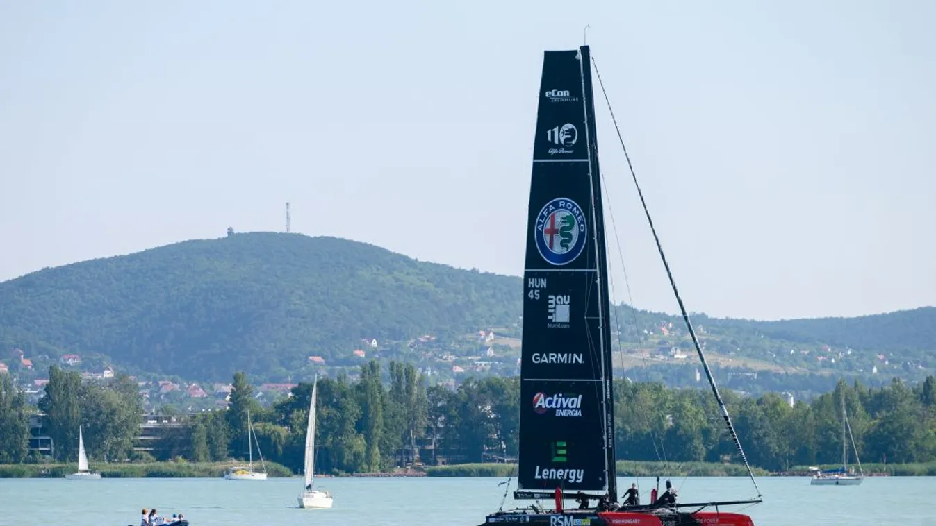 Nagy küzdelemben dőlt el az idei Kékszalag