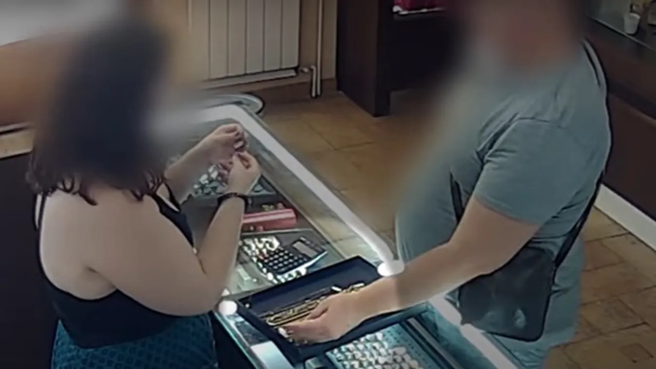 Egy másodperc alatt eltüntette az aranyláncot – videón a lopás