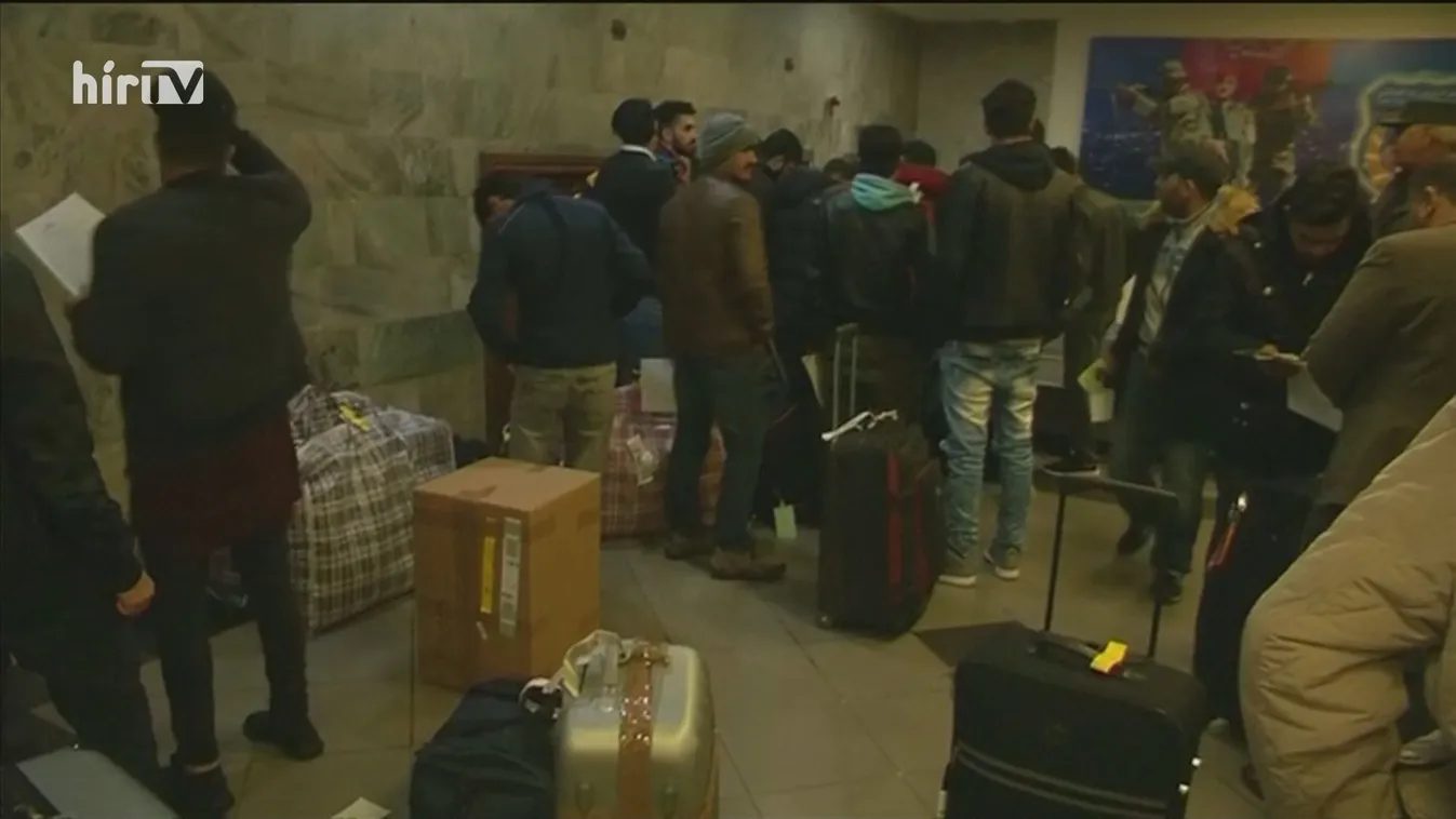 Százakat mentettek ki a tengerből, Laschet szigorúbb migrációs politikát sürget