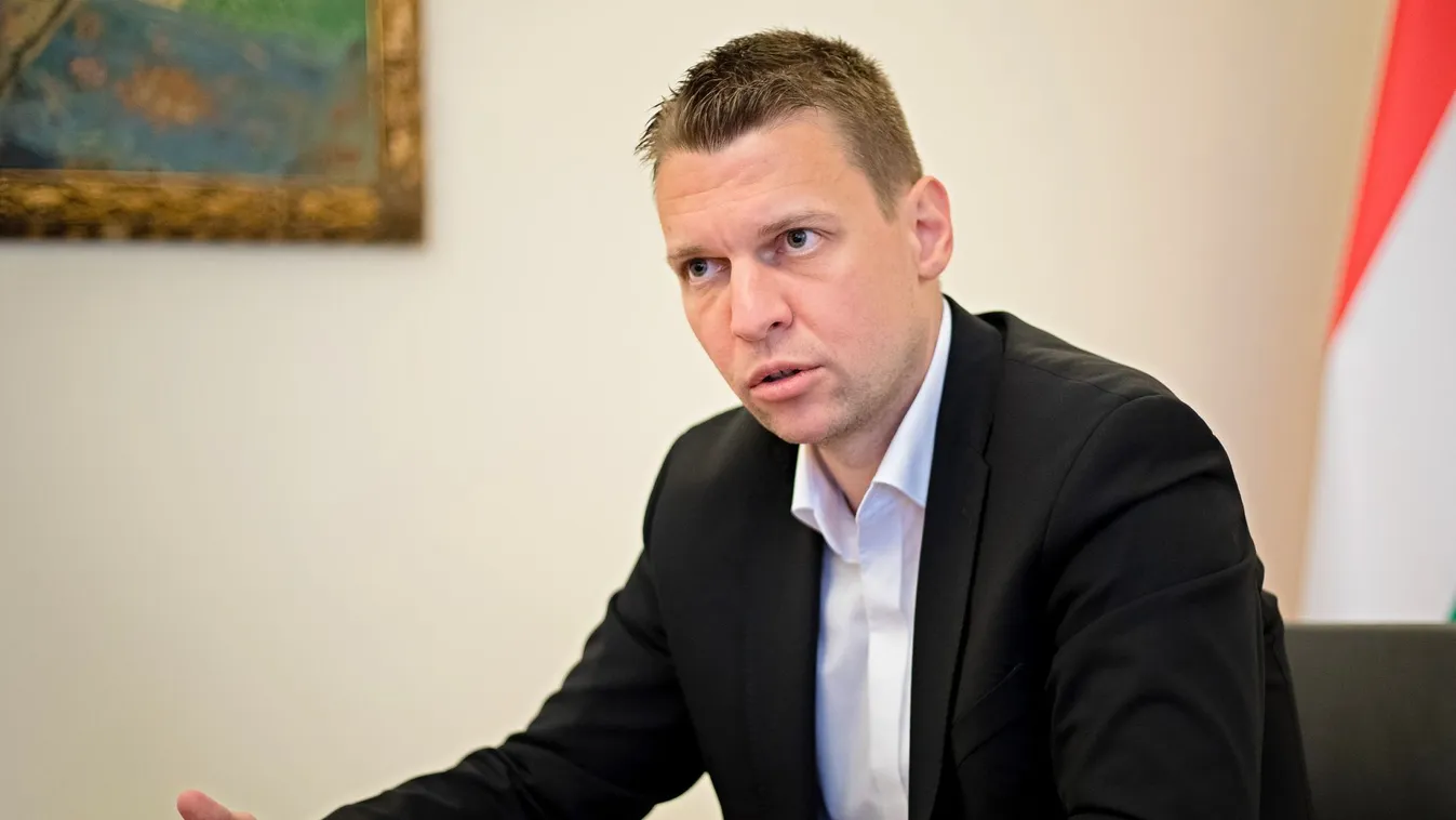 Menczer Tamás: Ma is az a helyes, ha a magyar érdeket képviseljük