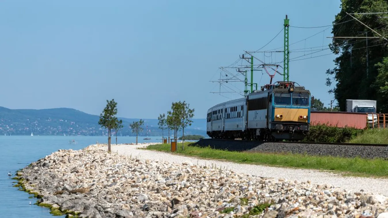 Már több mint egymillióan utaztak a Balatonra a MÁV járatain az idei főszezonban