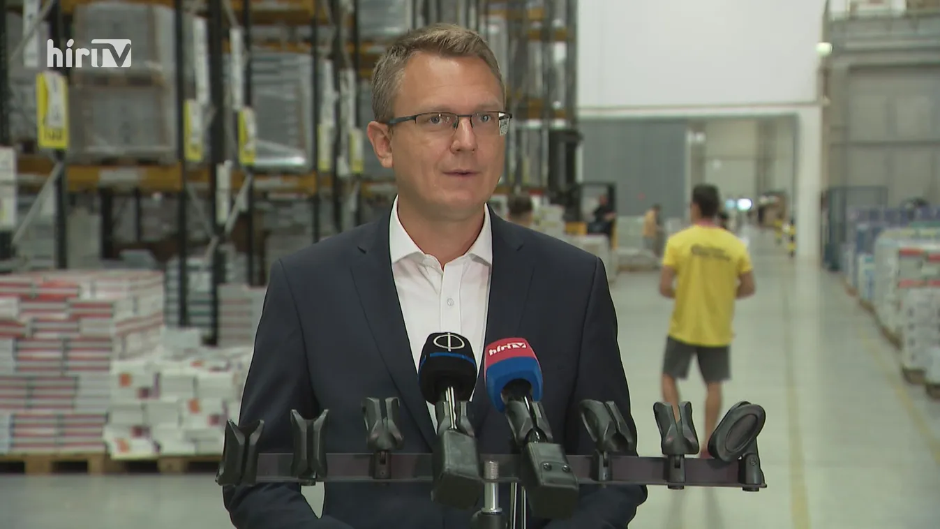 Elkezdődött a tankönyvek kiszállítása az iskolákba