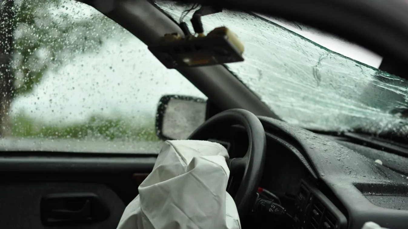 Egy halálos áldozat és hét sérült egy, a 88-as úton történt balesetben