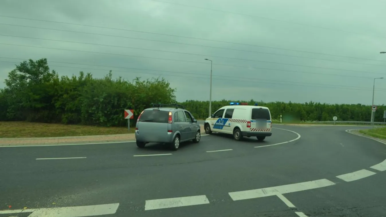 Büntetőfékezett, majd ököllel ütött egy kiborult üdítő miatt