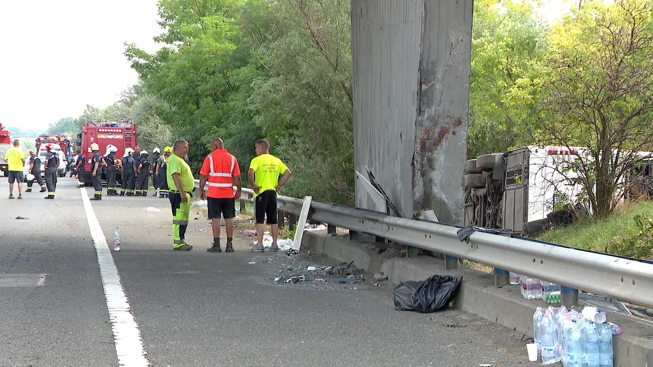 Vizsgálják a buszbaleset körülményeit