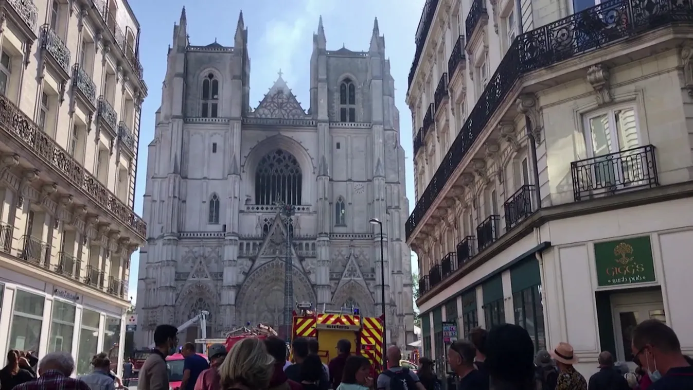 Meggyilkolt egy papot Franciaországban egy ruandai bevándorló