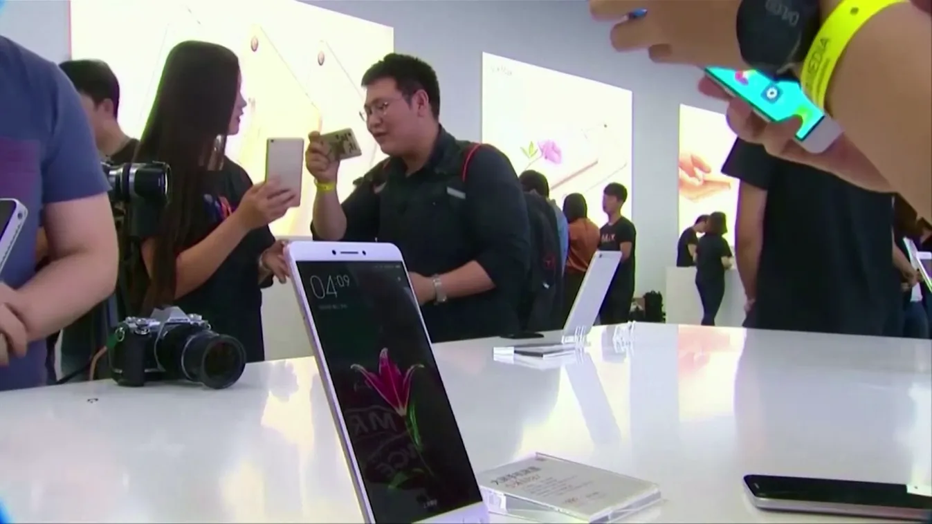 Litván kibervédelem: Ne használjanak kínai okostelefonokat az emberek