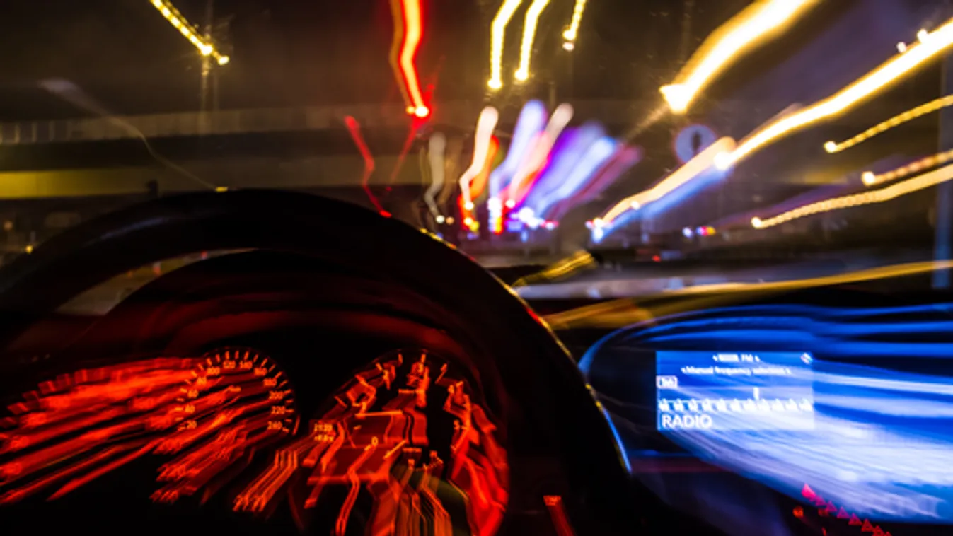 Villamossal karambolozott egy autó a XI. kerületben