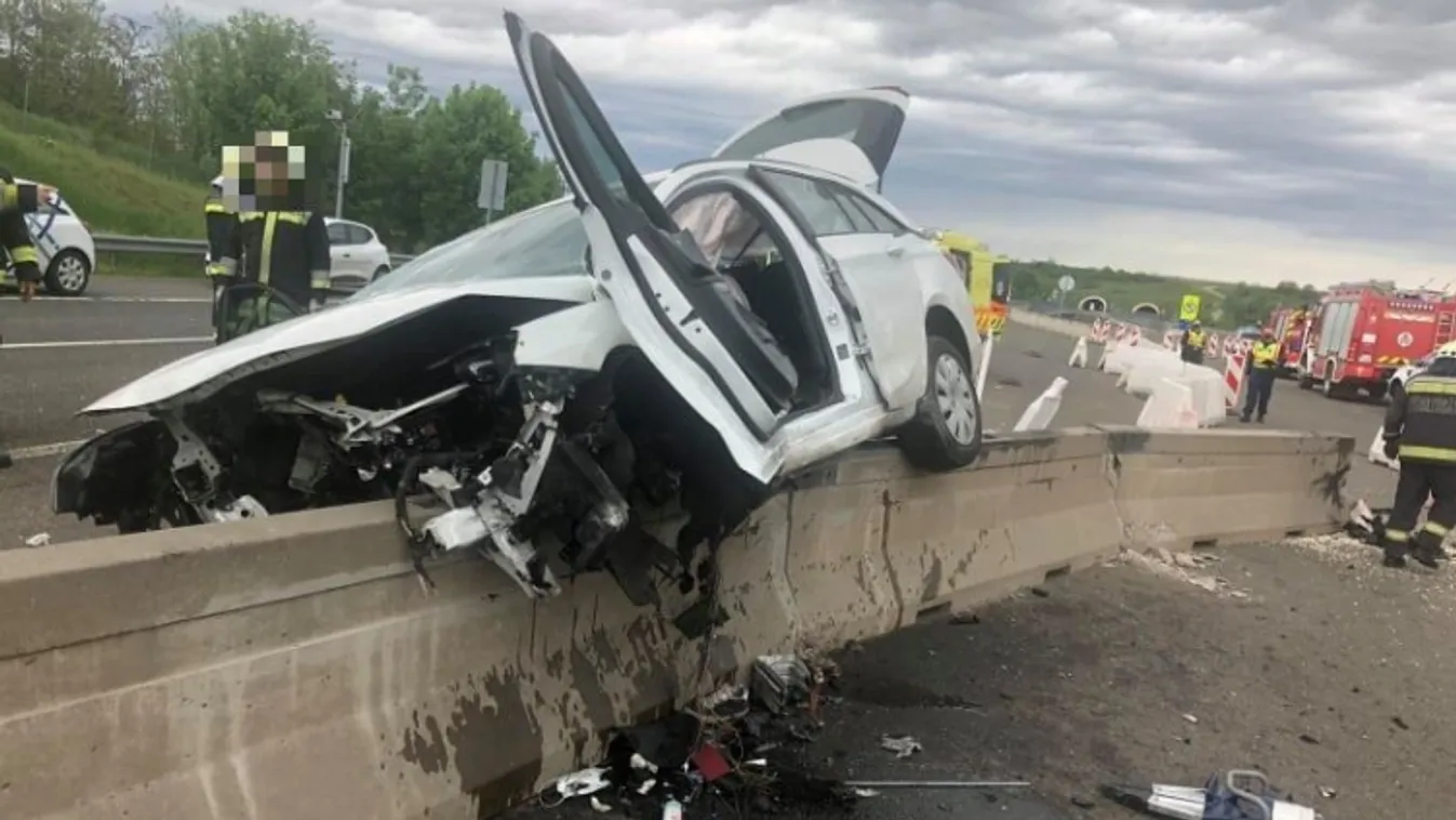 Mindketten súlyosan megsérültek