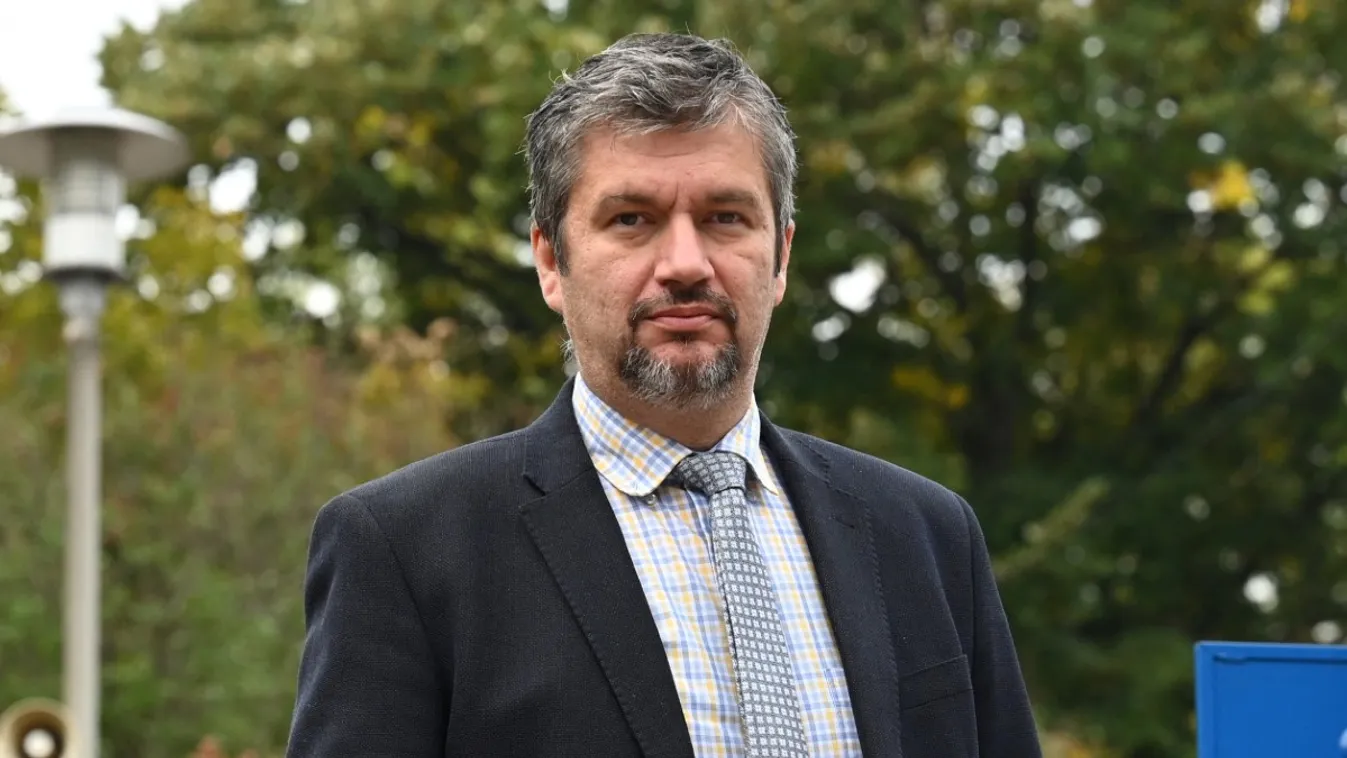 Tóth Csaba: Hadházy a hazudozás nagymestere, a vérében van