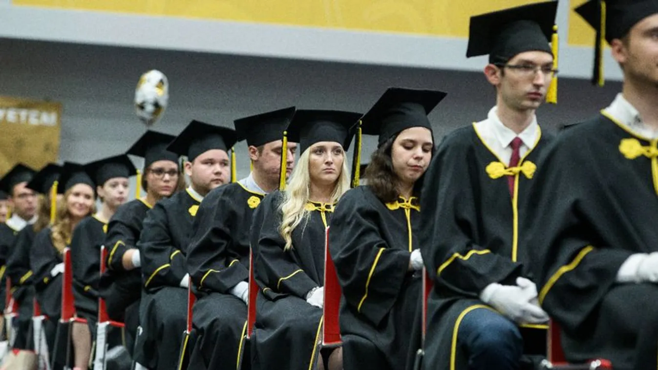 Június végéig meghosszabbítják a Diákhitel Plusz lehetőségét