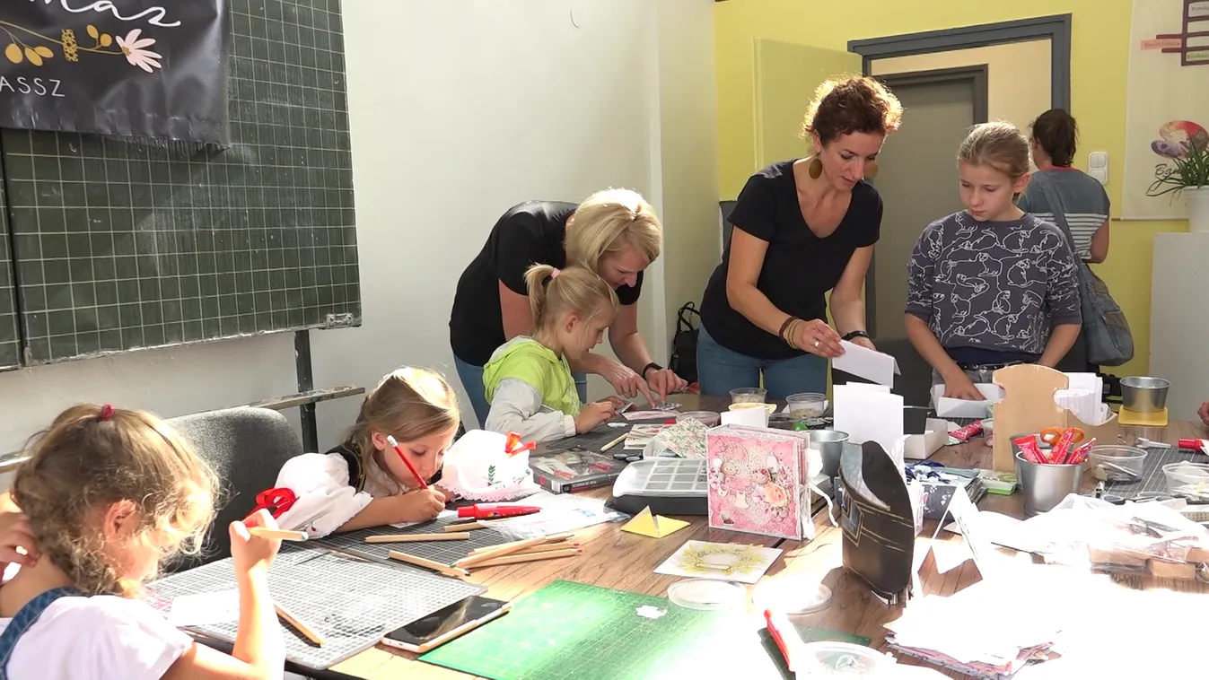 Kultúrházak éjjel-nappal