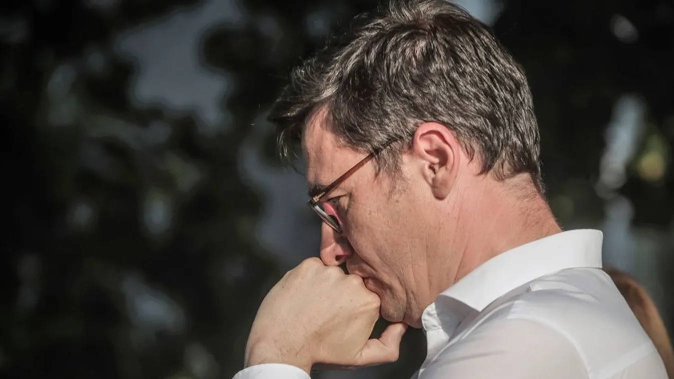 Karácsony ezúttal az adjunktusi fizetéséről hazudott