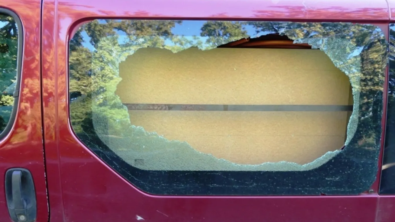 Hallotta a csattanást, ennek ellenére továbbhajtott