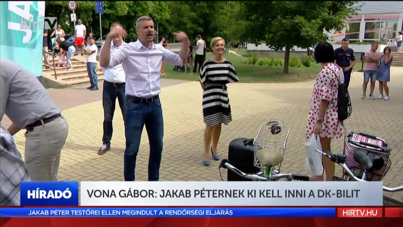Vona Gábor: Jakab Péternek ki kell inni a DK-bilit