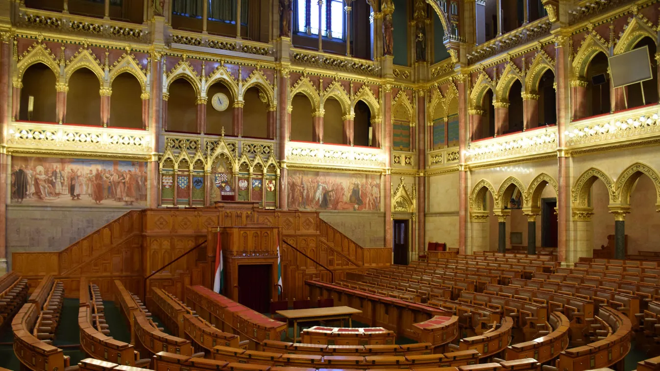 A kormány tagjait kérdezik az Országgyűlésben