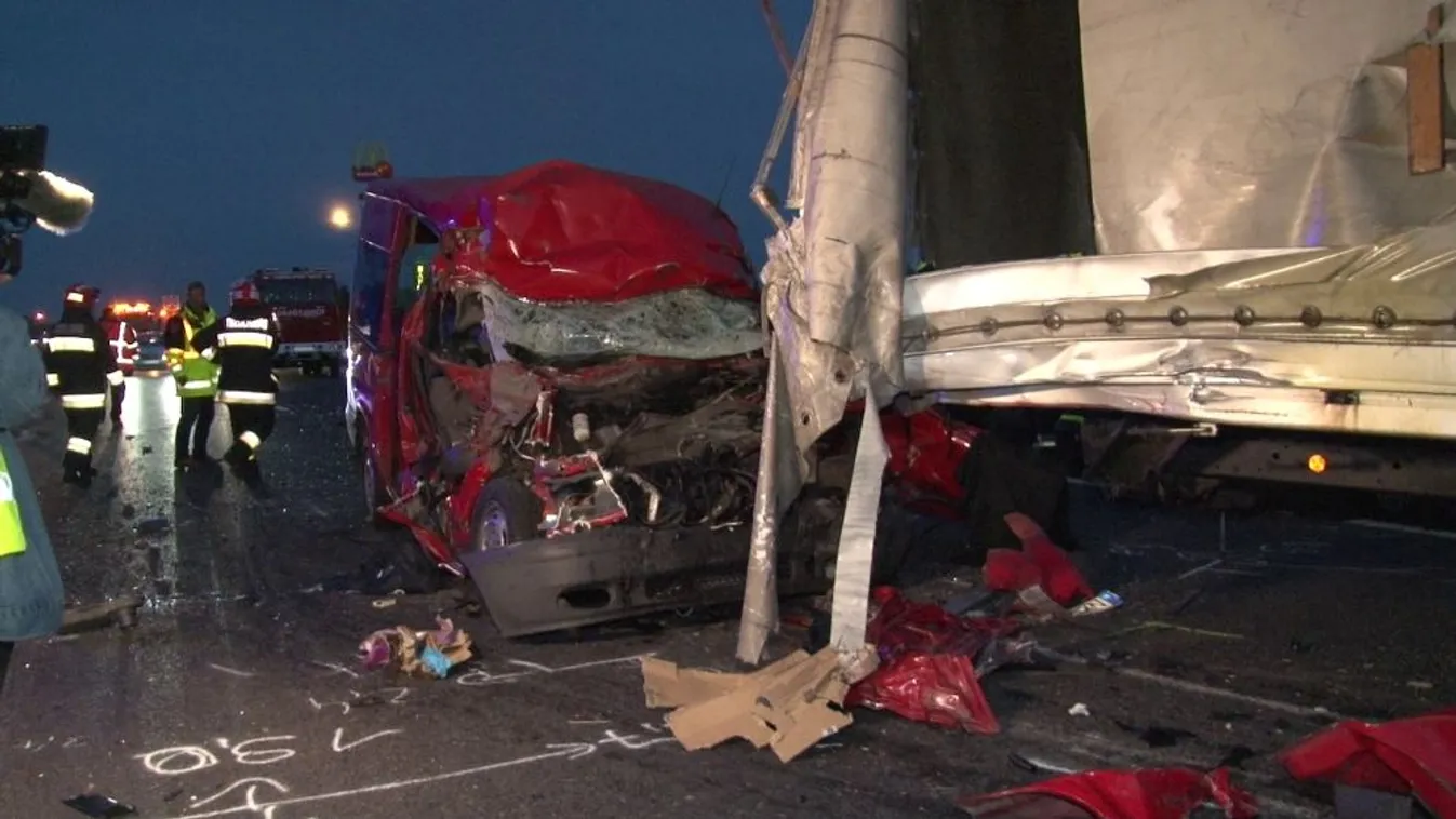 Öten meghaltak egy balesetben