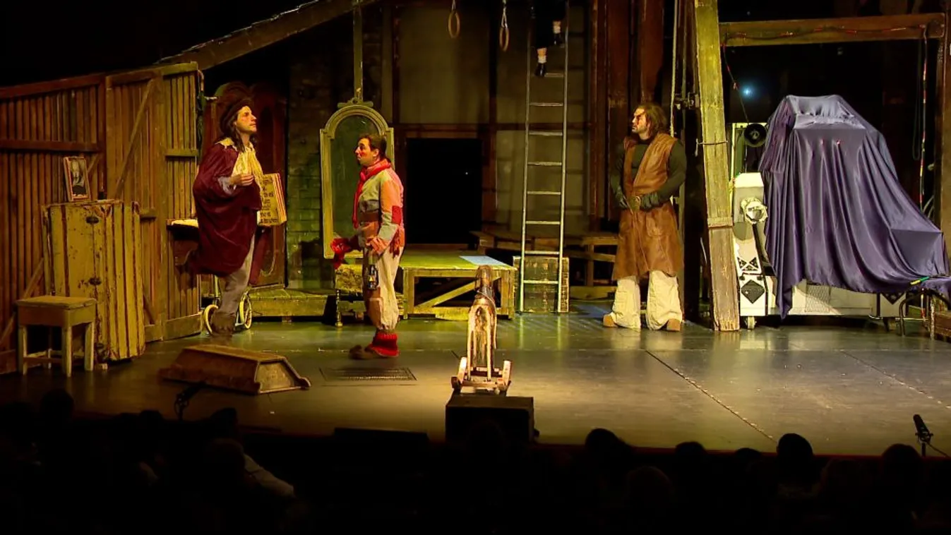 Ezredszer is A padlás