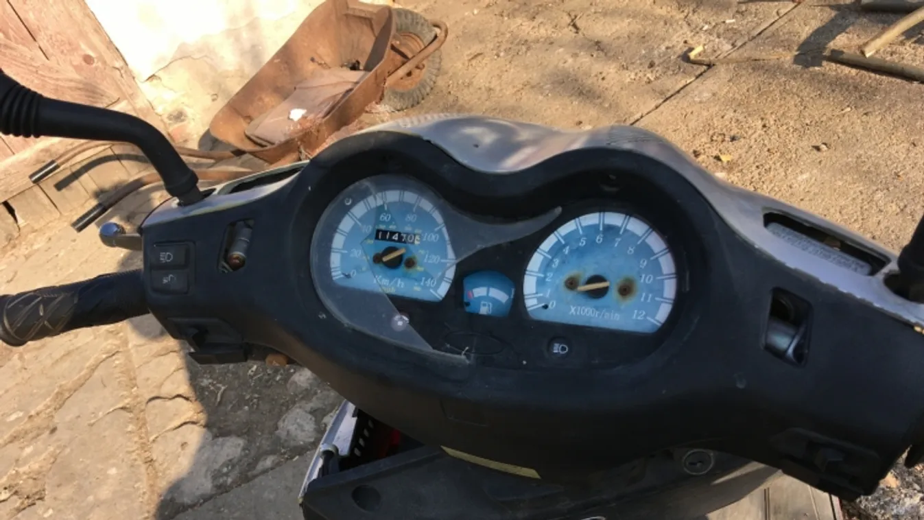 Menekülés közben elhagyta az utasát