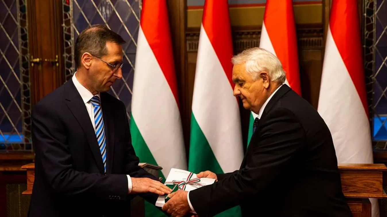 Példát mutat a költségvetés