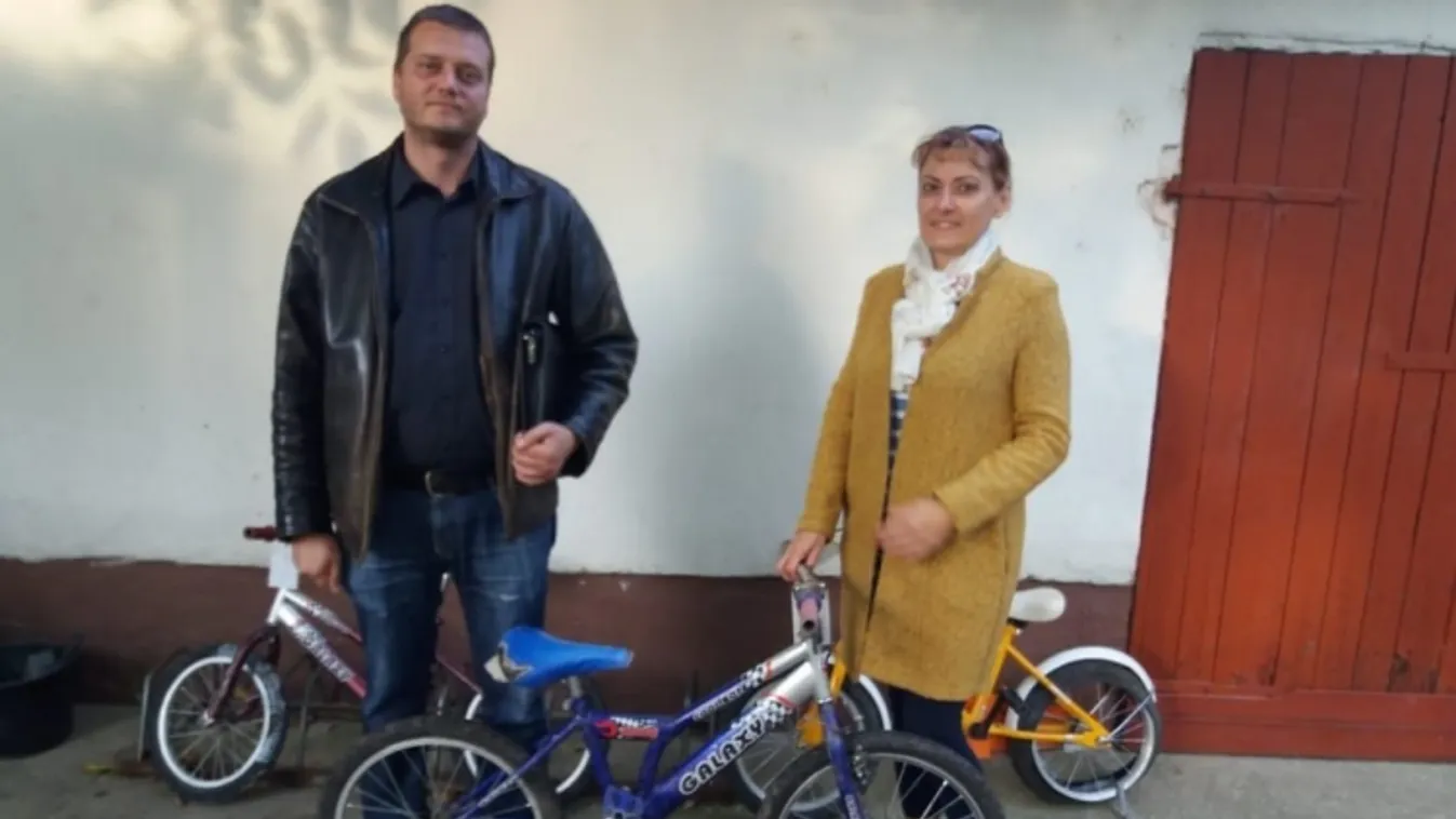 Eltolták a bicajokat, a rendőrök meg vissza