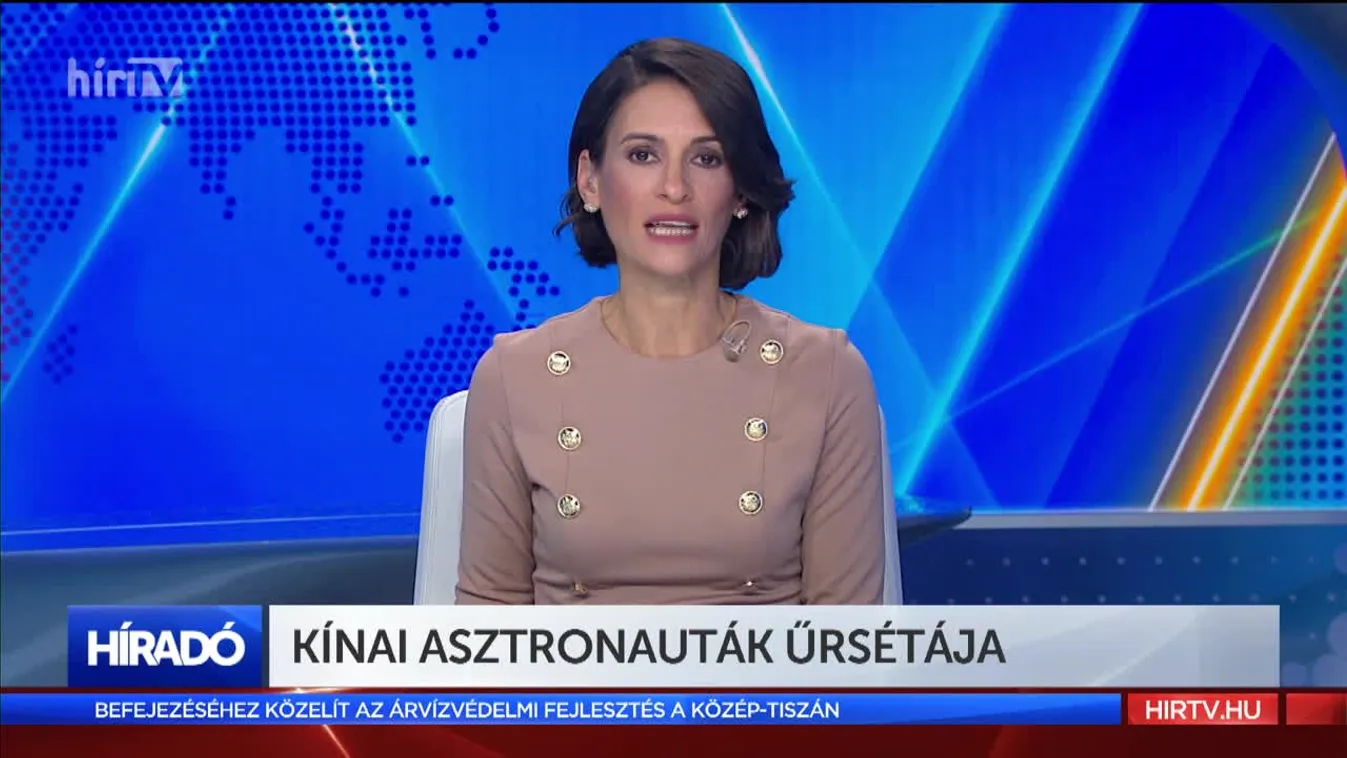 Kínai asztronauták űrsétája