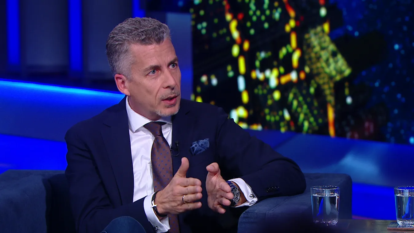 Rákay Philip: A választás tétje, hogy Magyarország erős, szuverén ország marad-e