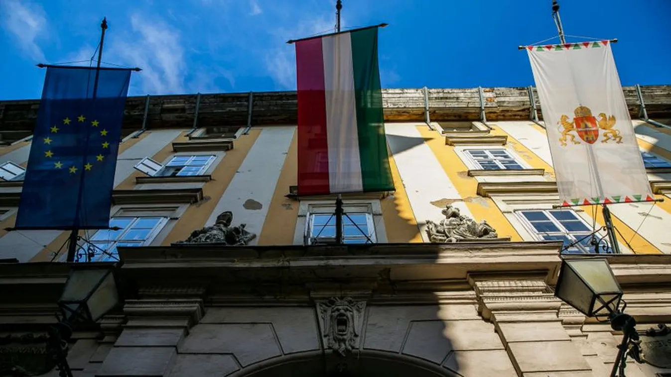 Olasz befektetői köröknek is felajánlották a Városházát