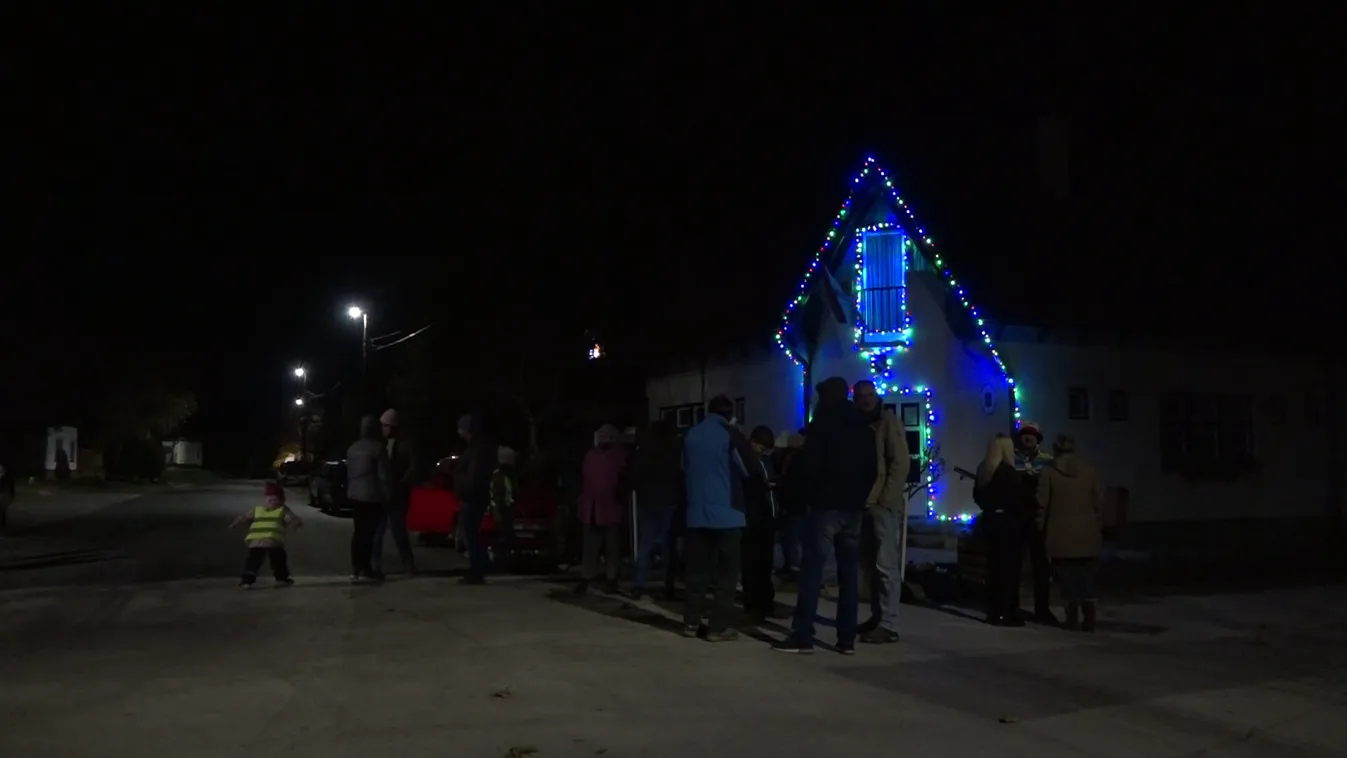 Idén is élő adventi naptárral várják a karácsonyt a balatonőszödiek